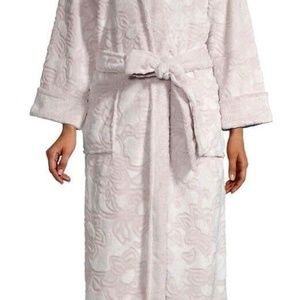 NEW! NATORI LIGHT MAUVE PLUSH FLORAL ROBE